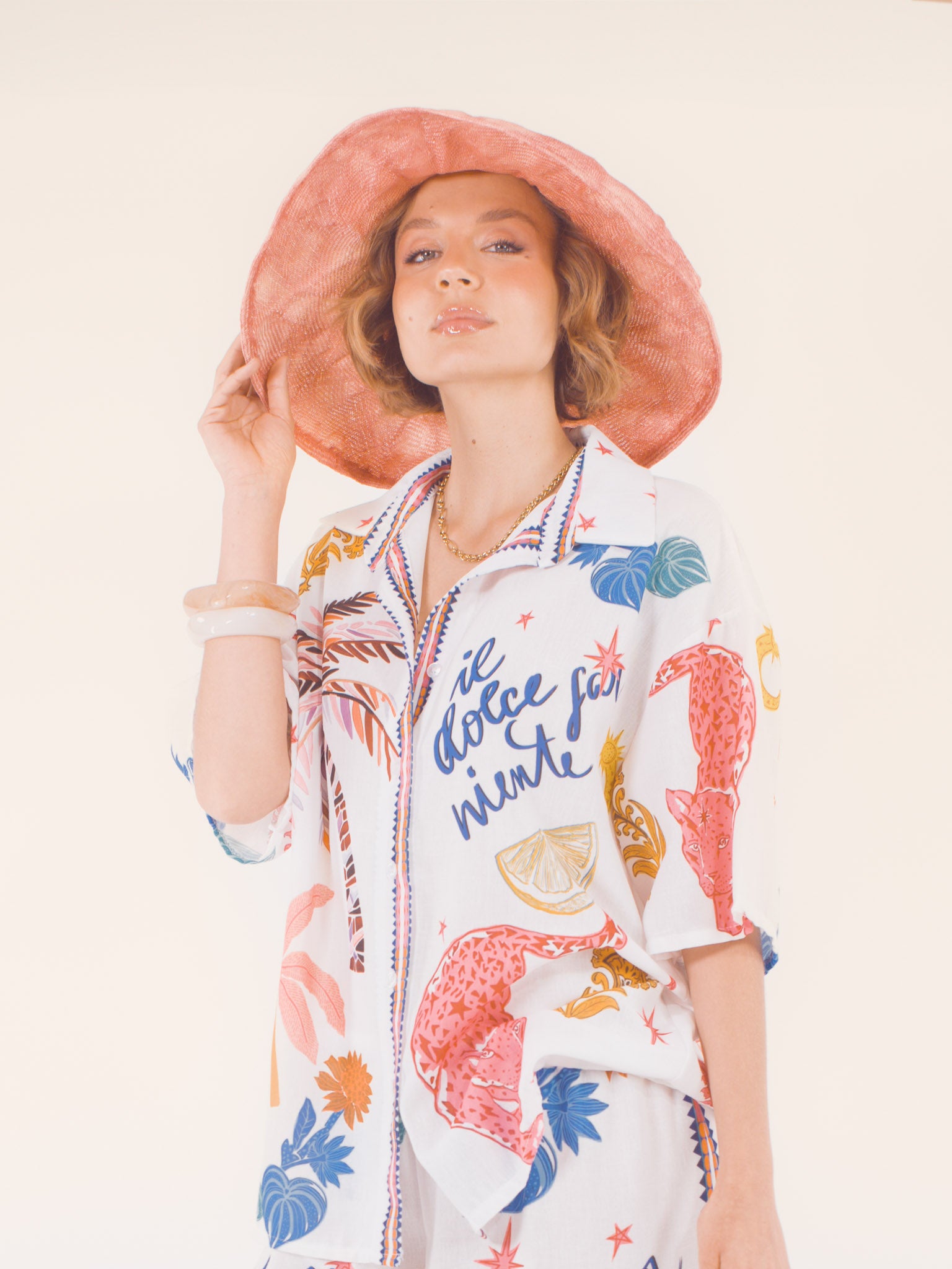 Édith – Chapeau à large bord en raphia – rose terracotta