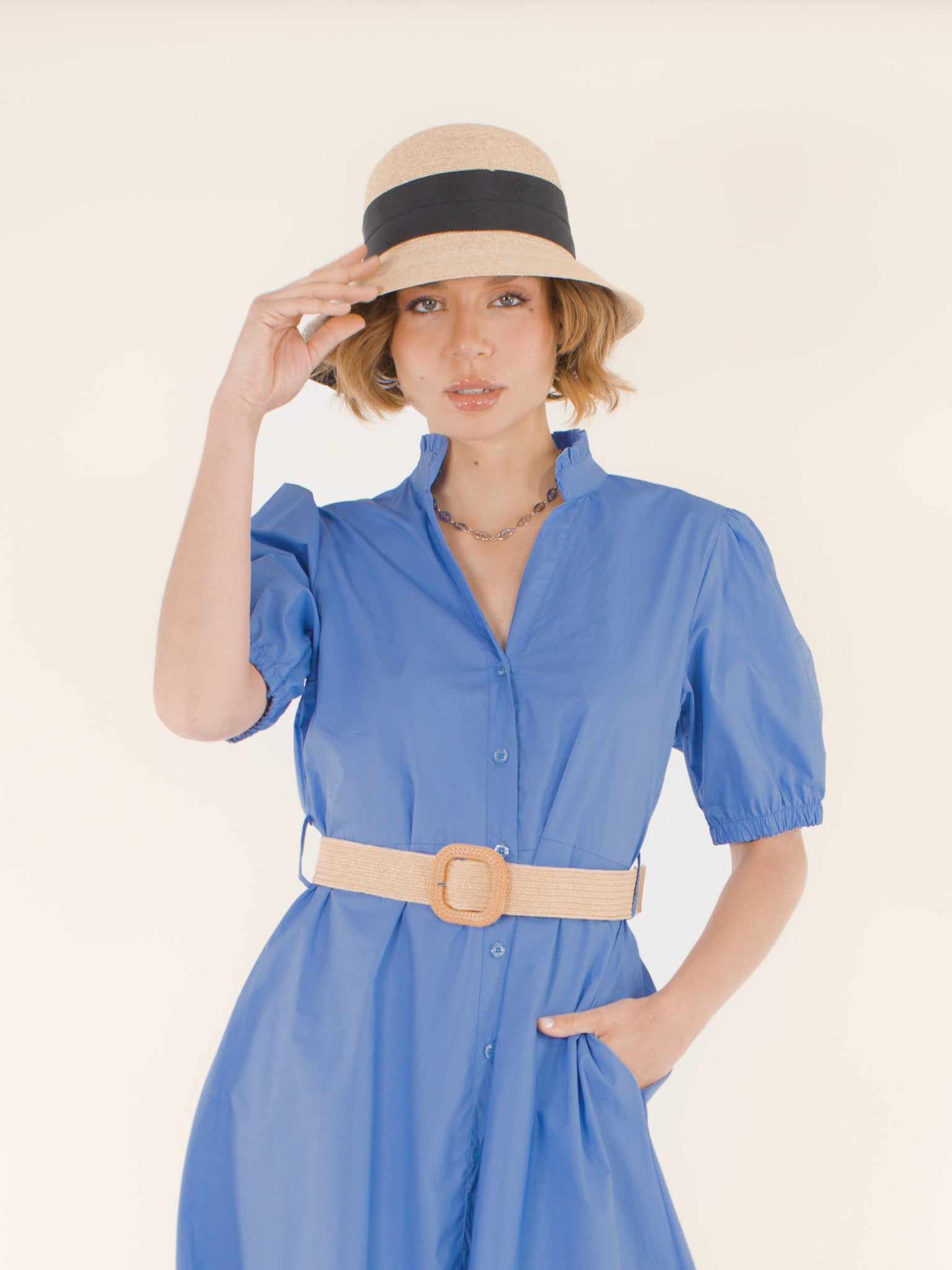 Jeanne – Chapeau cloche en paille – naturel et noir