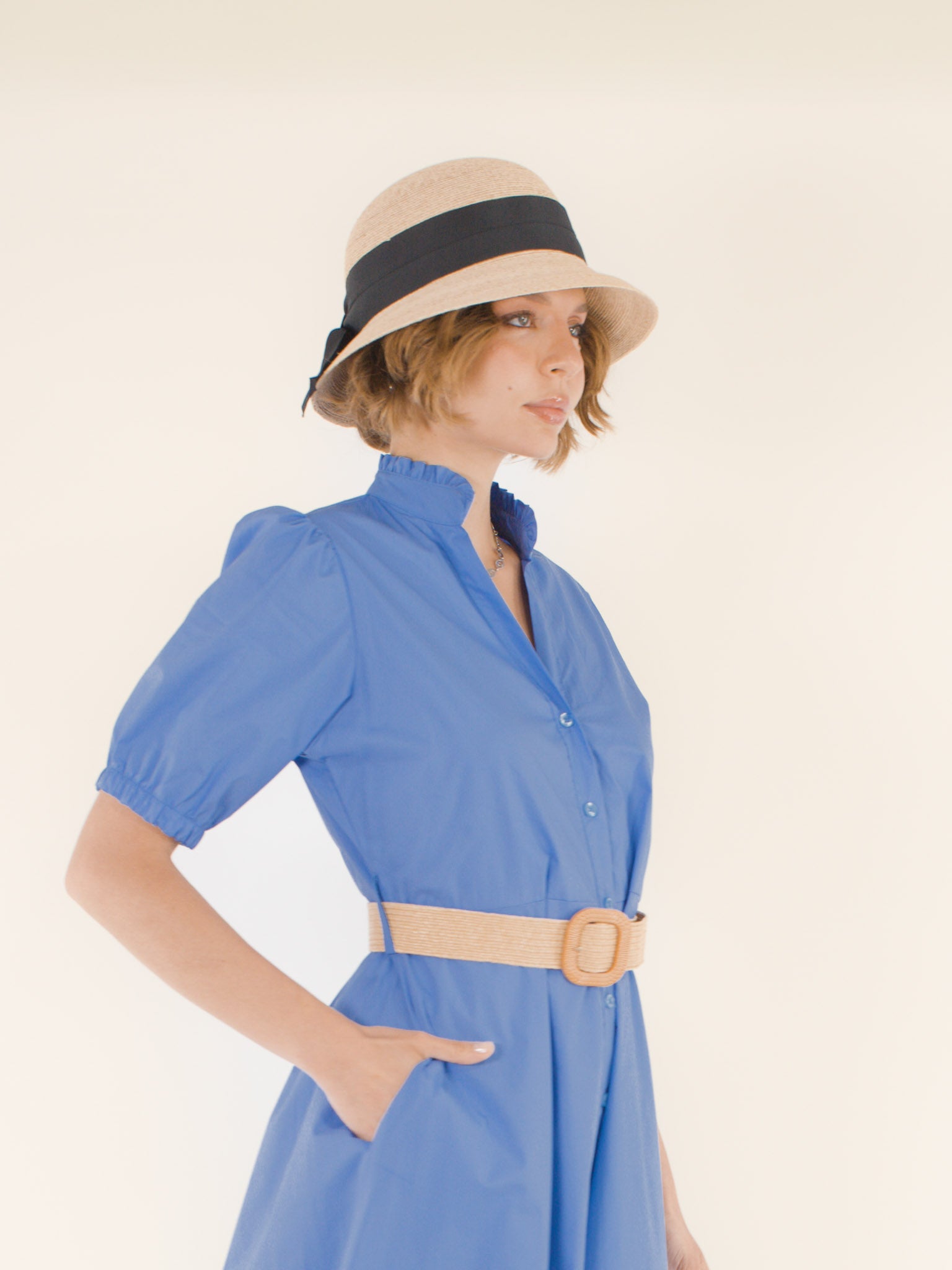 Jeanne – Chapeau cloche en paille – naturel et noir