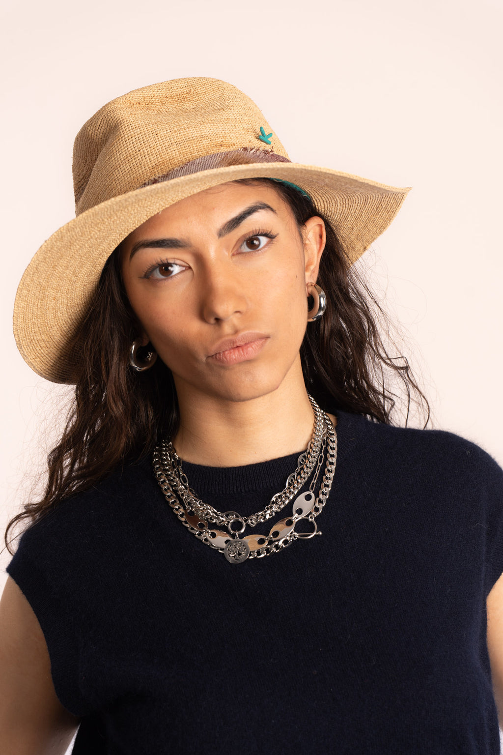 Achille – Fedora en raphia – paille et soie tie & dye