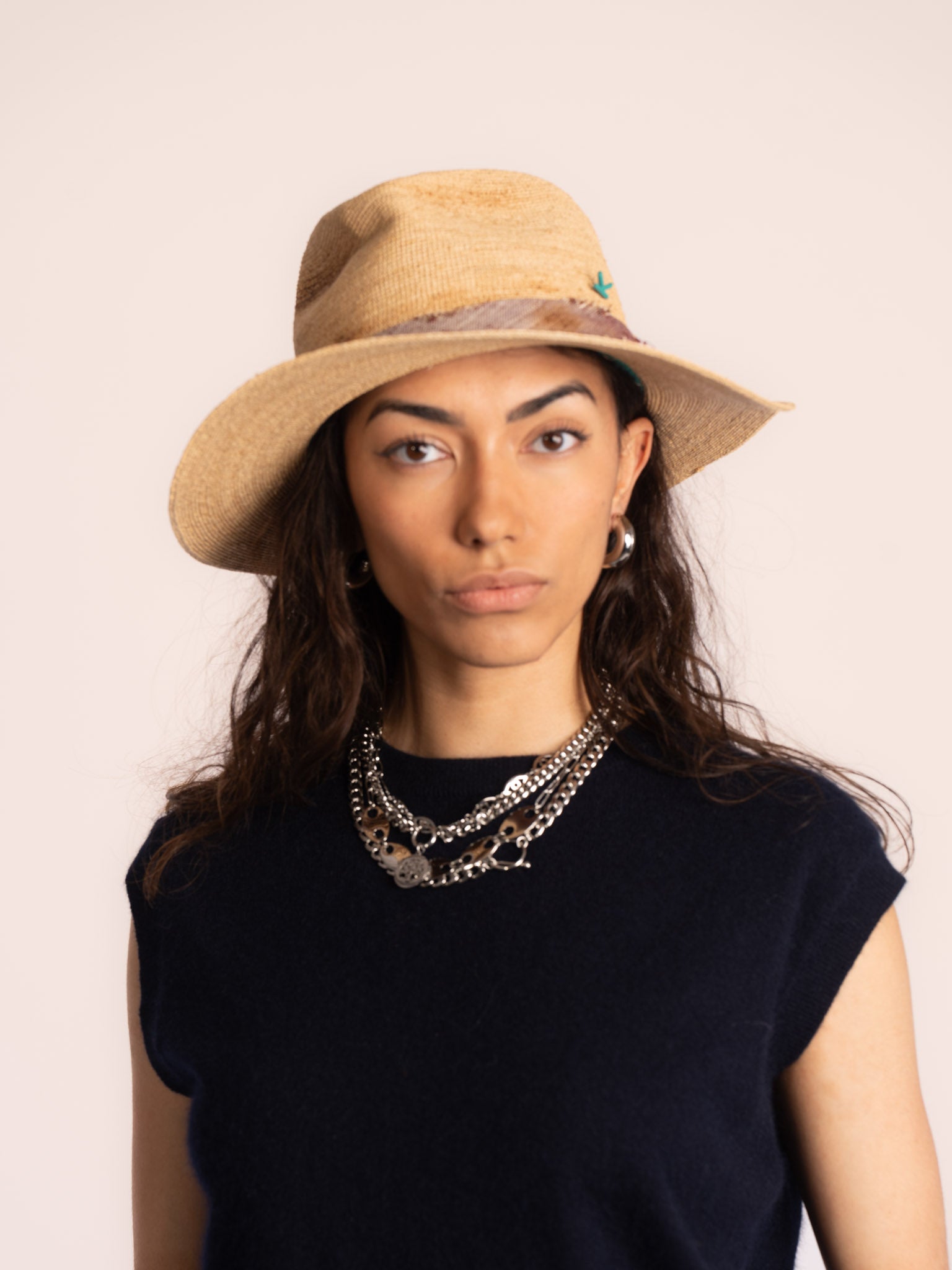 Achille – Fedora en raphia – paille et soie tie & dye