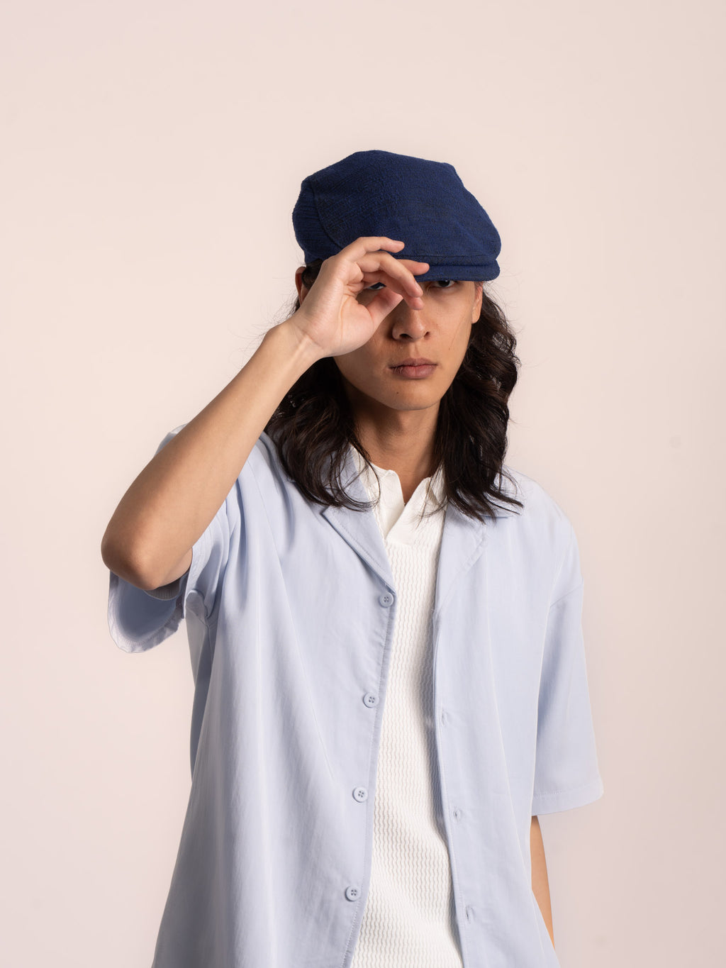 Blaise – Casquette plate en coton texturé – bleu nuit