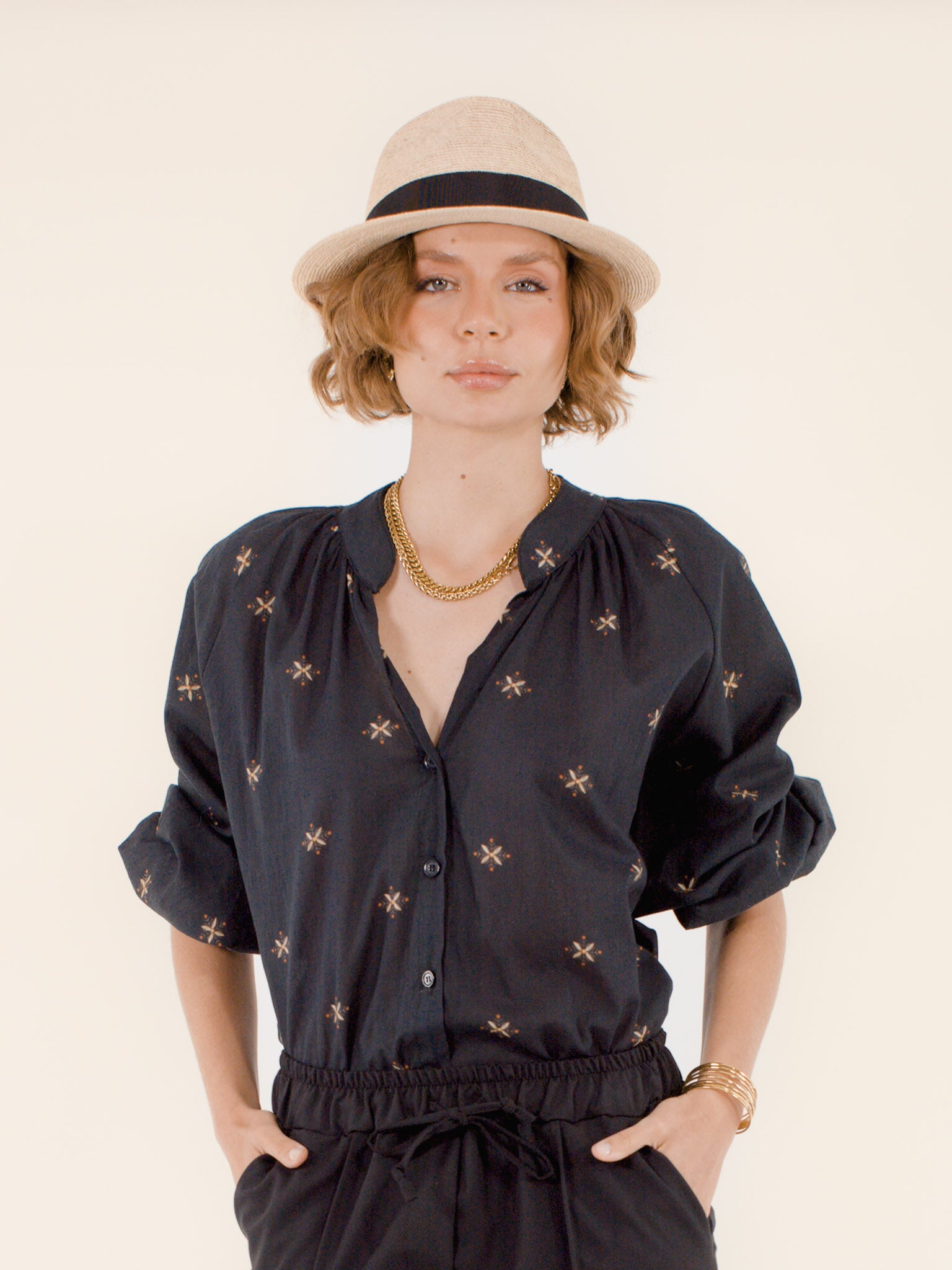 Colette – Panama en fibres naturelles – écru et noir