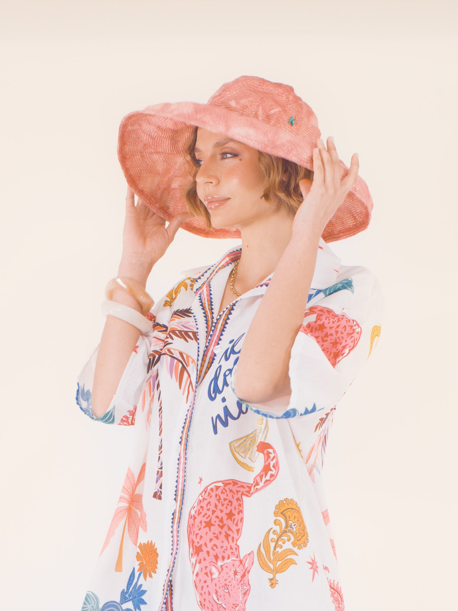 Édith – Chapeau à large bord en raphia – rose terracotta