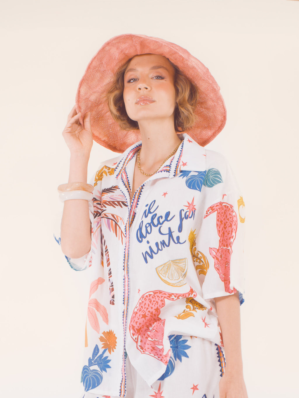 Édith – Chapeau à large bord en raphia – rose terracotta