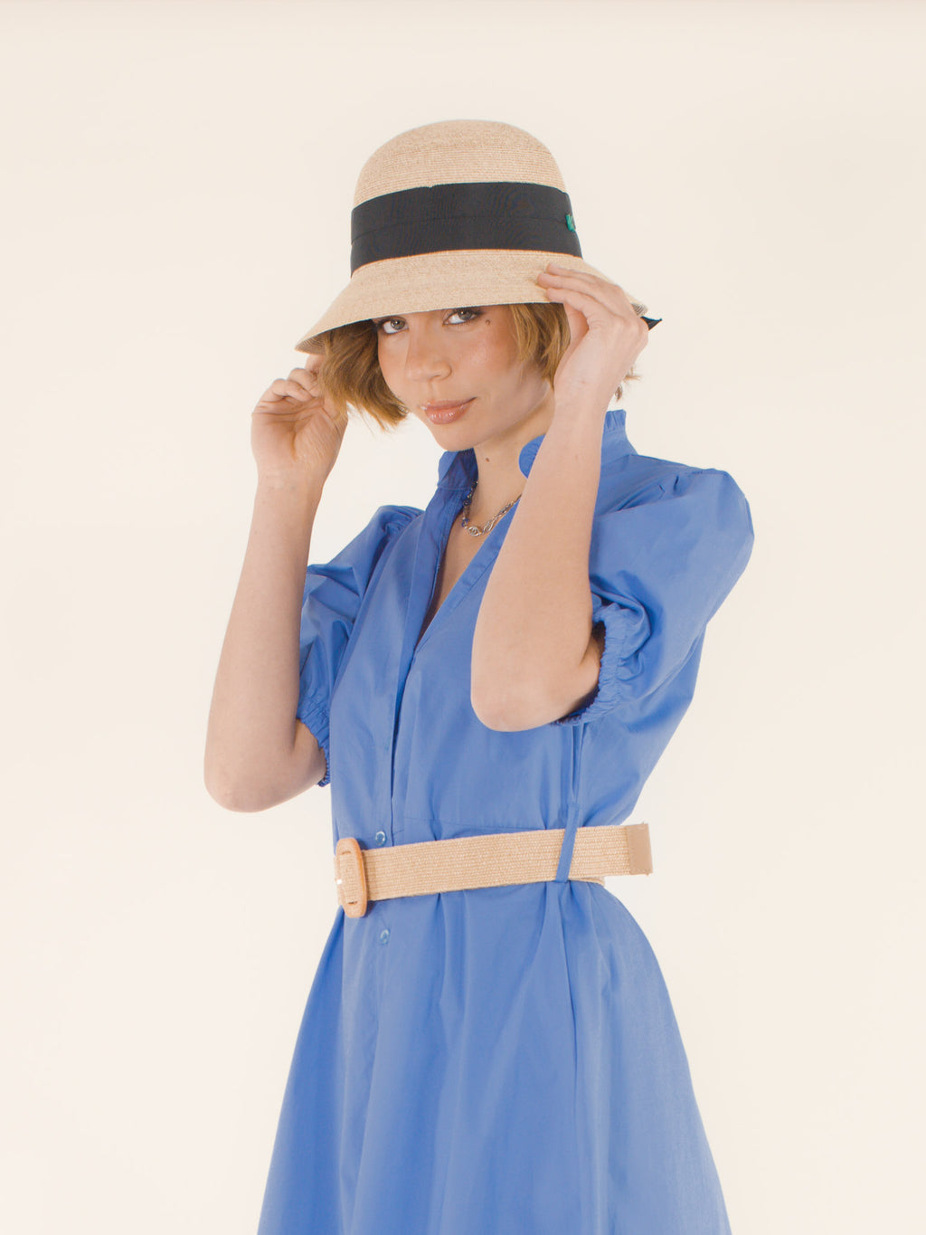 Jeanne – Chapeau cloche en paille – naturel et noir